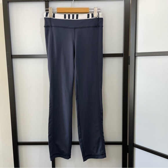 [4] Lululemon Women’s Up The Pace Crop Nautical Navy Blue & White Stripes - Picture 6 of 16